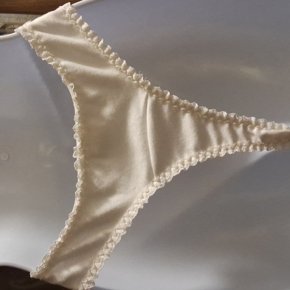 NWOT,Vintage 80's,Sexy White, Lace Trim, Thong Style Panties with Pink Ribbon💕 - Picture 7 of 8